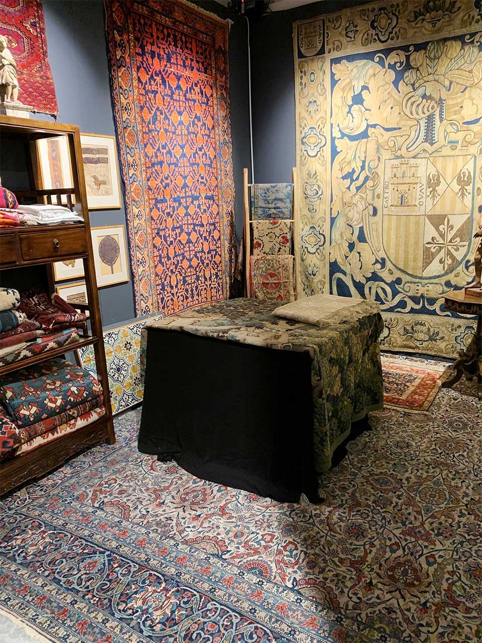 Antike Teppiche und Kelims Showroom